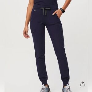 COPY - Figs Zamora Jogger Scrub Pants size Small Tall